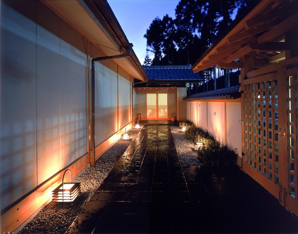 Wafukan Utatsukasa Iga Exterior foto